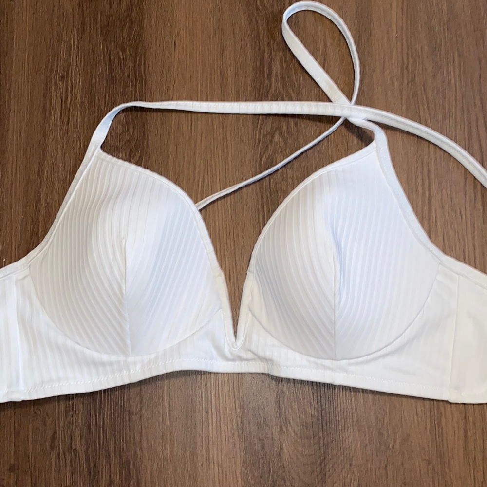 Never used cute shade and shore top size 34D